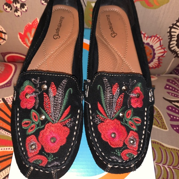 baretraps otella embroidered suede loafer